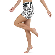 Charger l'image dans la galerie, Chic Asana Women's Yoga Shorts
